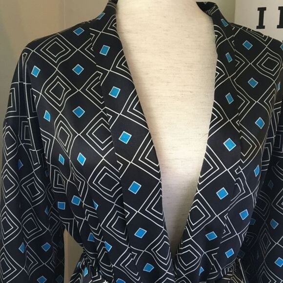 Vintage Victoria's Secret Geometric Robe - Picture 2 of 6